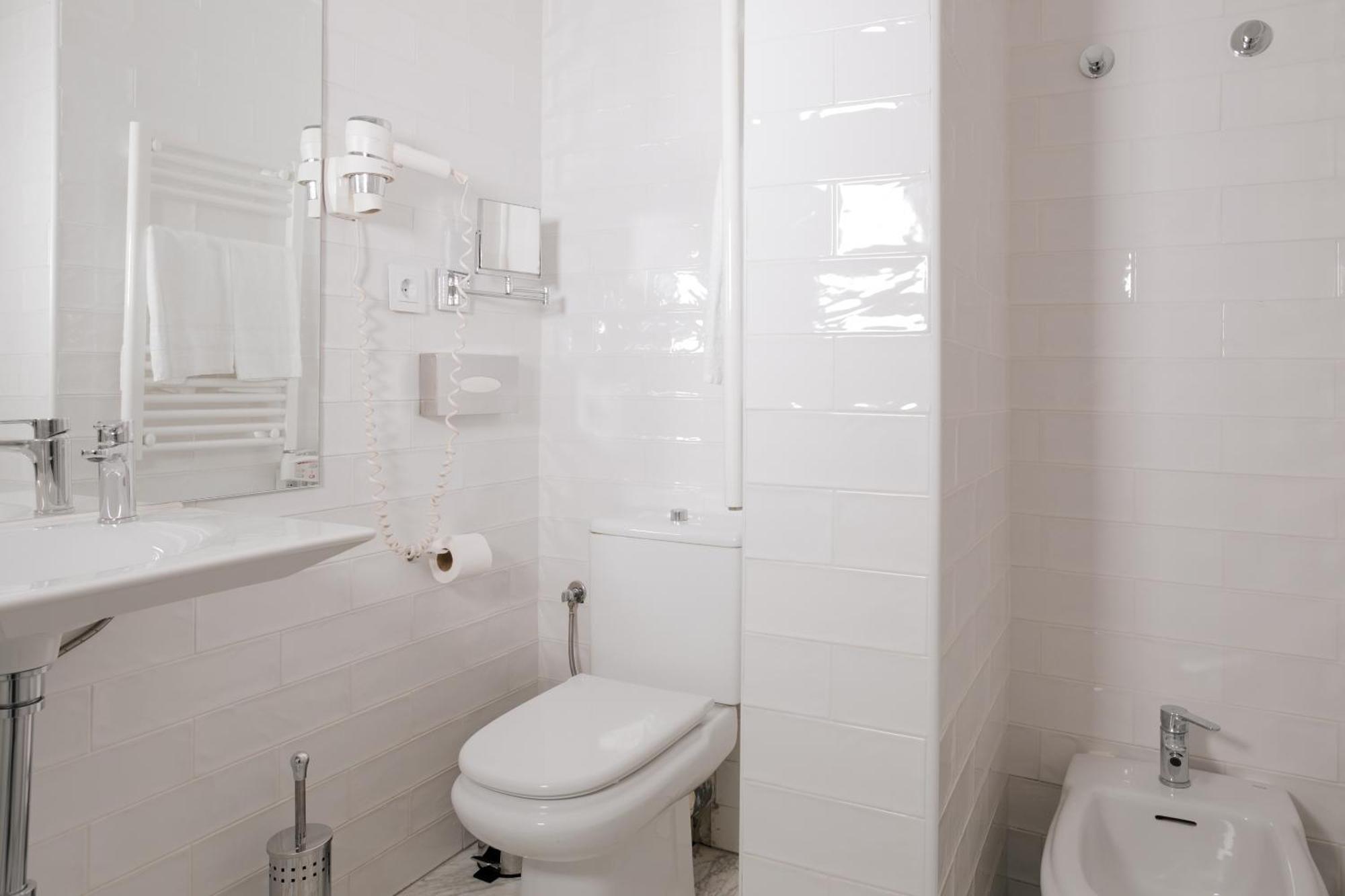 Sonder Santa Ana Lejlighedshotel Madrid Eksteriør billede