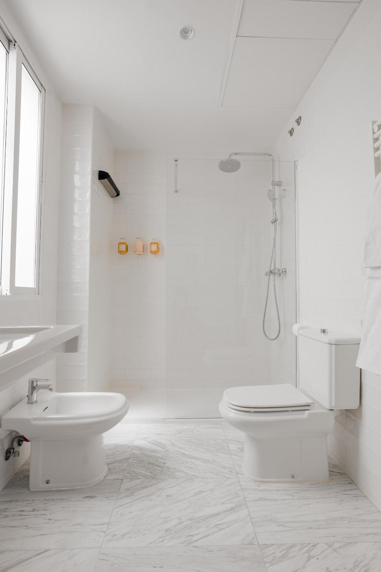 Sonder Santa Ana Lejlighedshotel Madrid Eksteriør billede