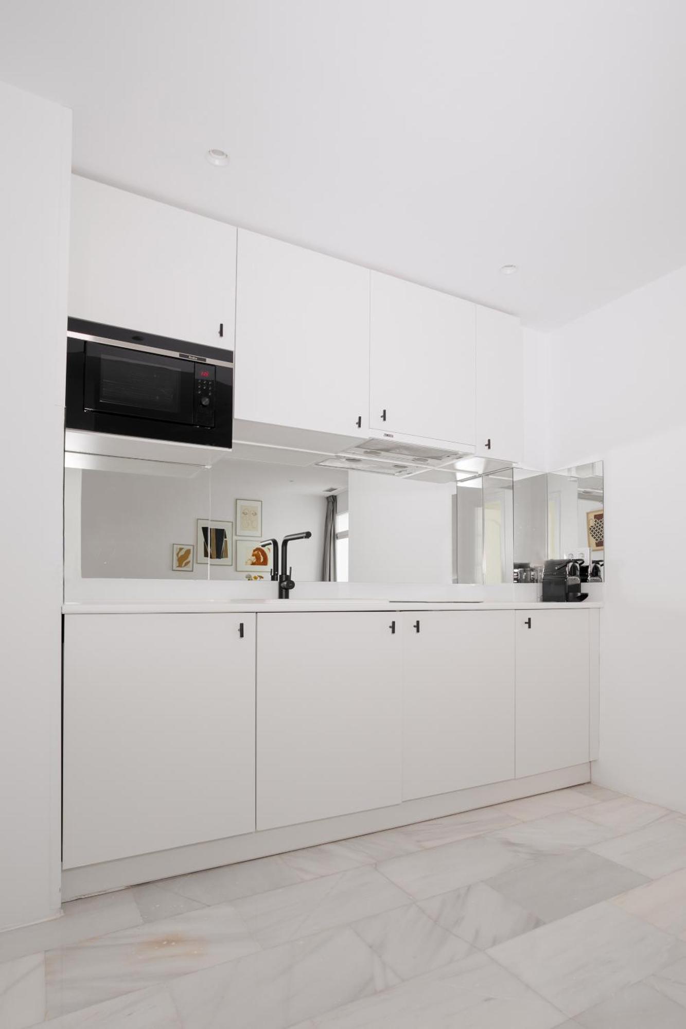 Sonder Santa Ana Lejlighedshotel Madrid Eksteriør billede